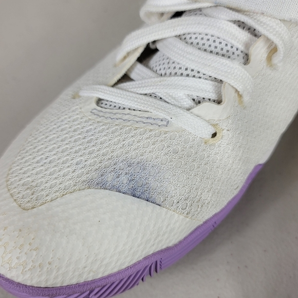 NIKE KYRIE 2 (GS) "EASTER" WHITE JADE LILAC826673-105 SIZE 7Y WOMENS - Picture 4 of 7